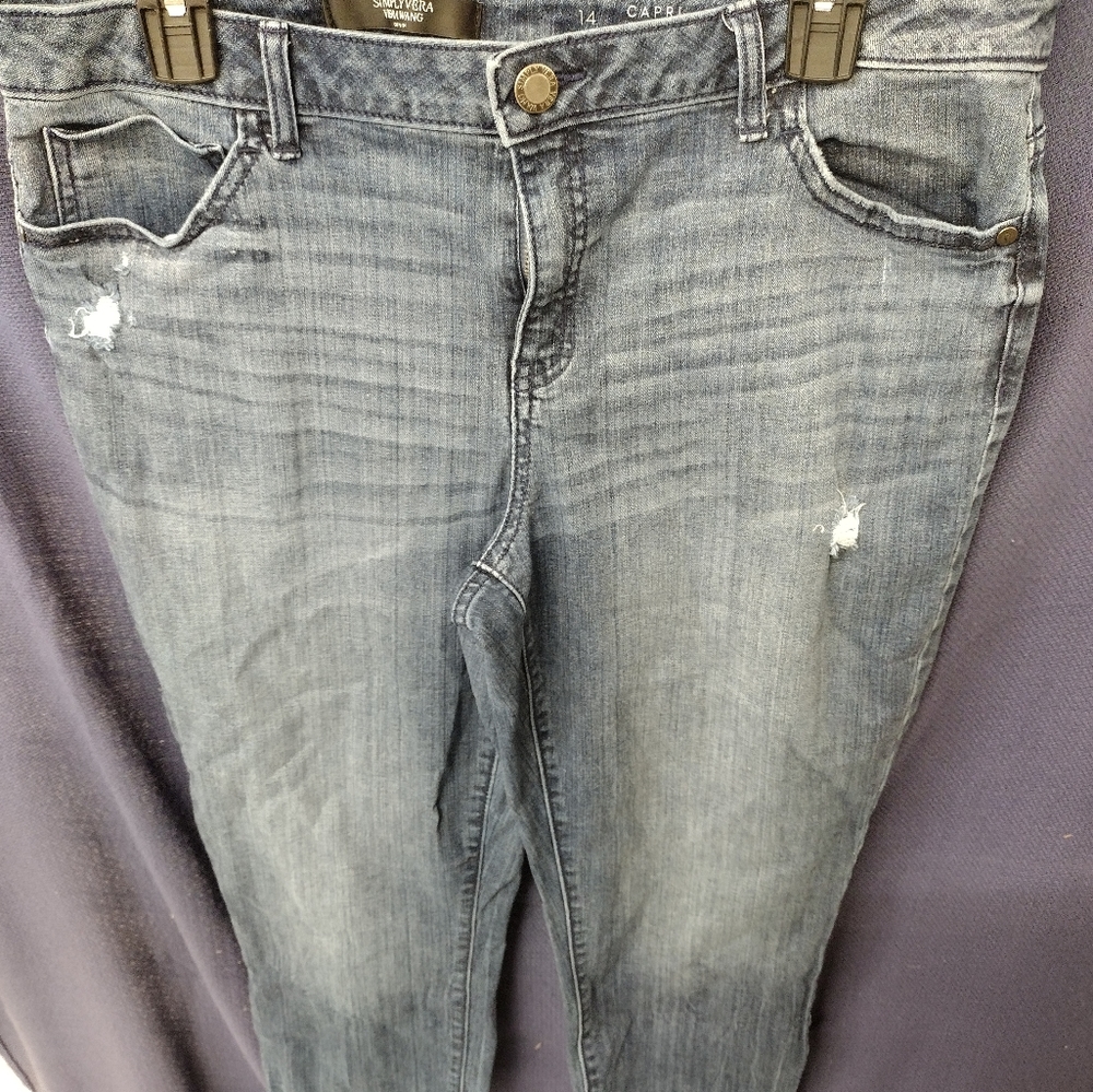 Simply Vera Wang Jeans Capri SZ 14 Used